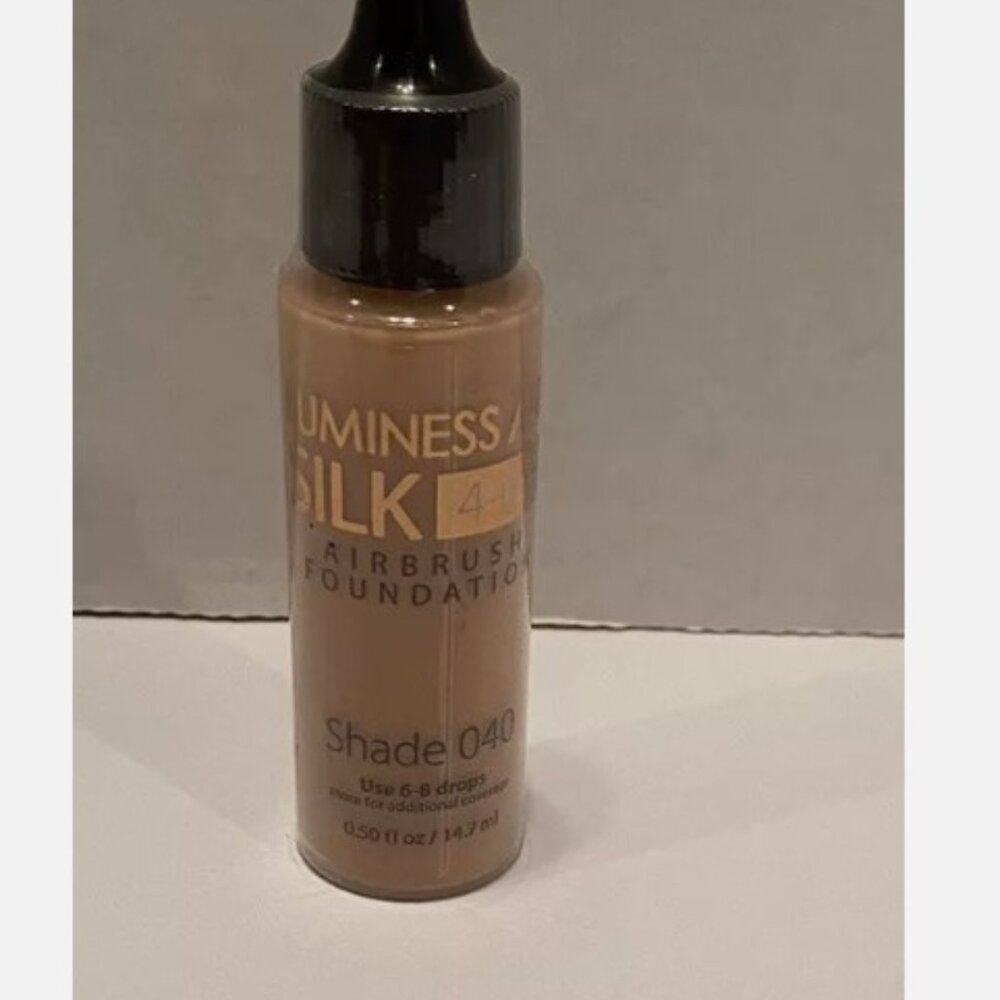 New Sealed Luminess Silk 4 In 1 Shade 040 Airbrush Foundation 0.50 Oz Cosmetics